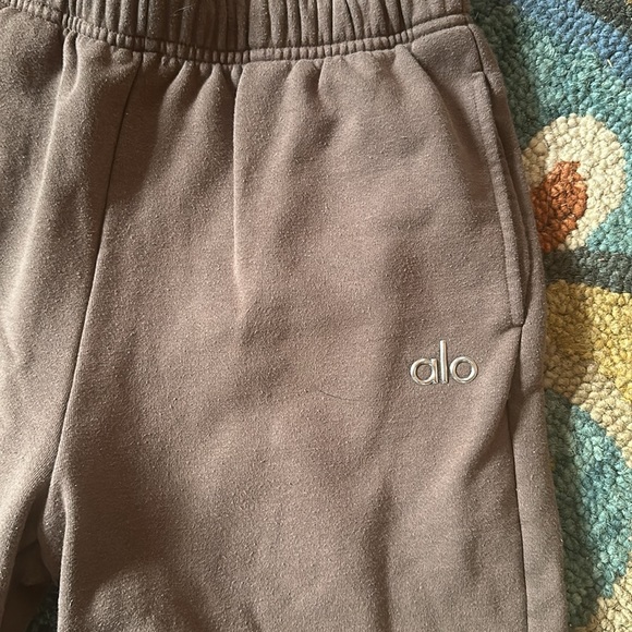 ALO SWEATPANTS COCOA BROWN RARE COLOR UNISEX SMALL - Picture 2 of 5